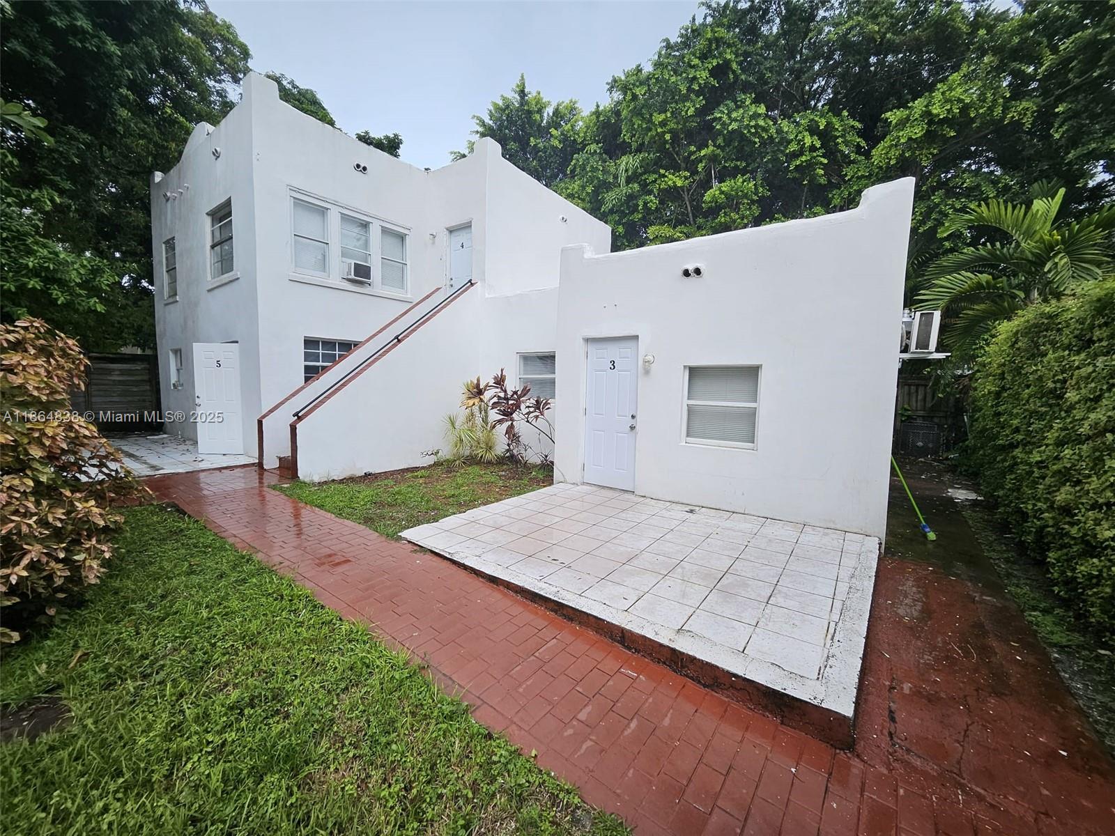 TAMIAMI HEIGHTS - Residential Income