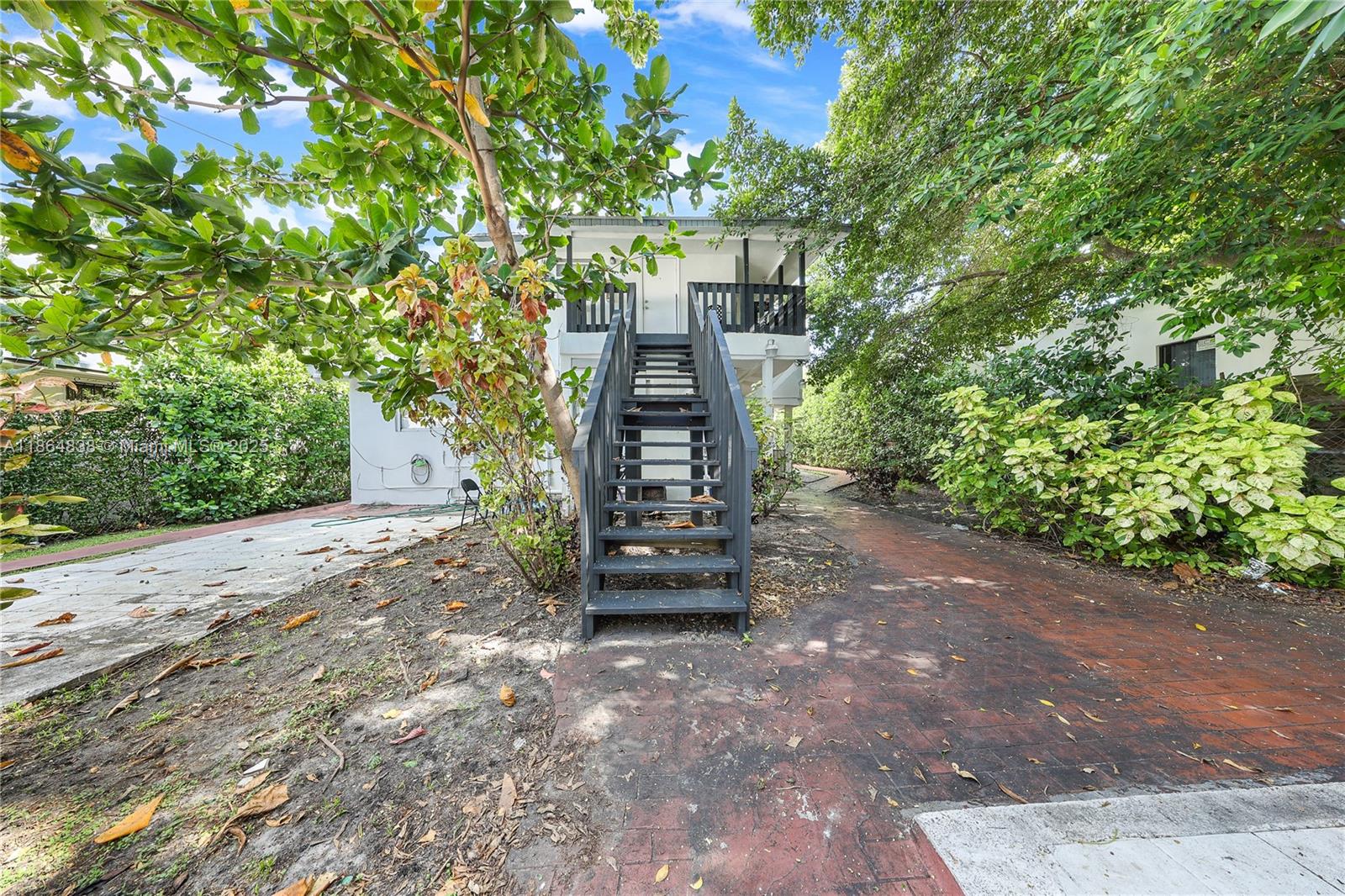 TAMIAMI HEIGHTS - Residential Income