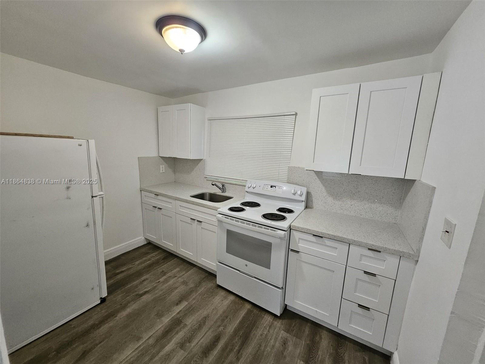 TAMIAMI HEIGHTS - Residential Income
