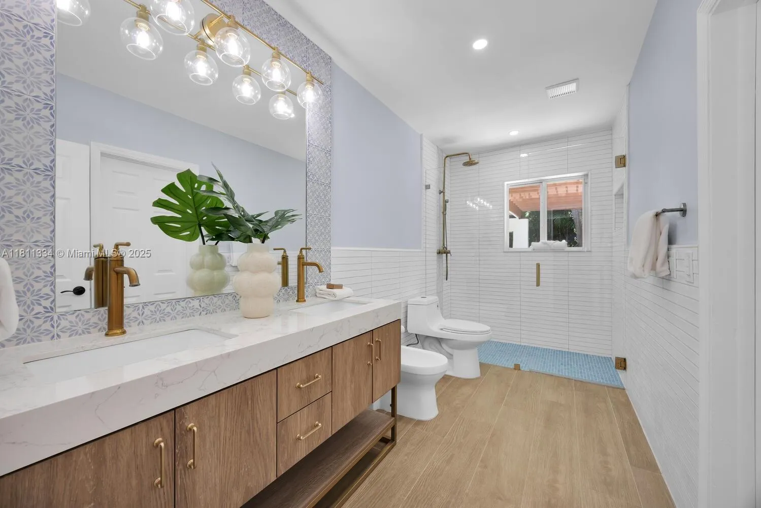 Coral Gables, Florida 33134, United States, 4 Bedrooms Bedrooms, ,3 BathroomsBathrooms,Residential,Active,149030