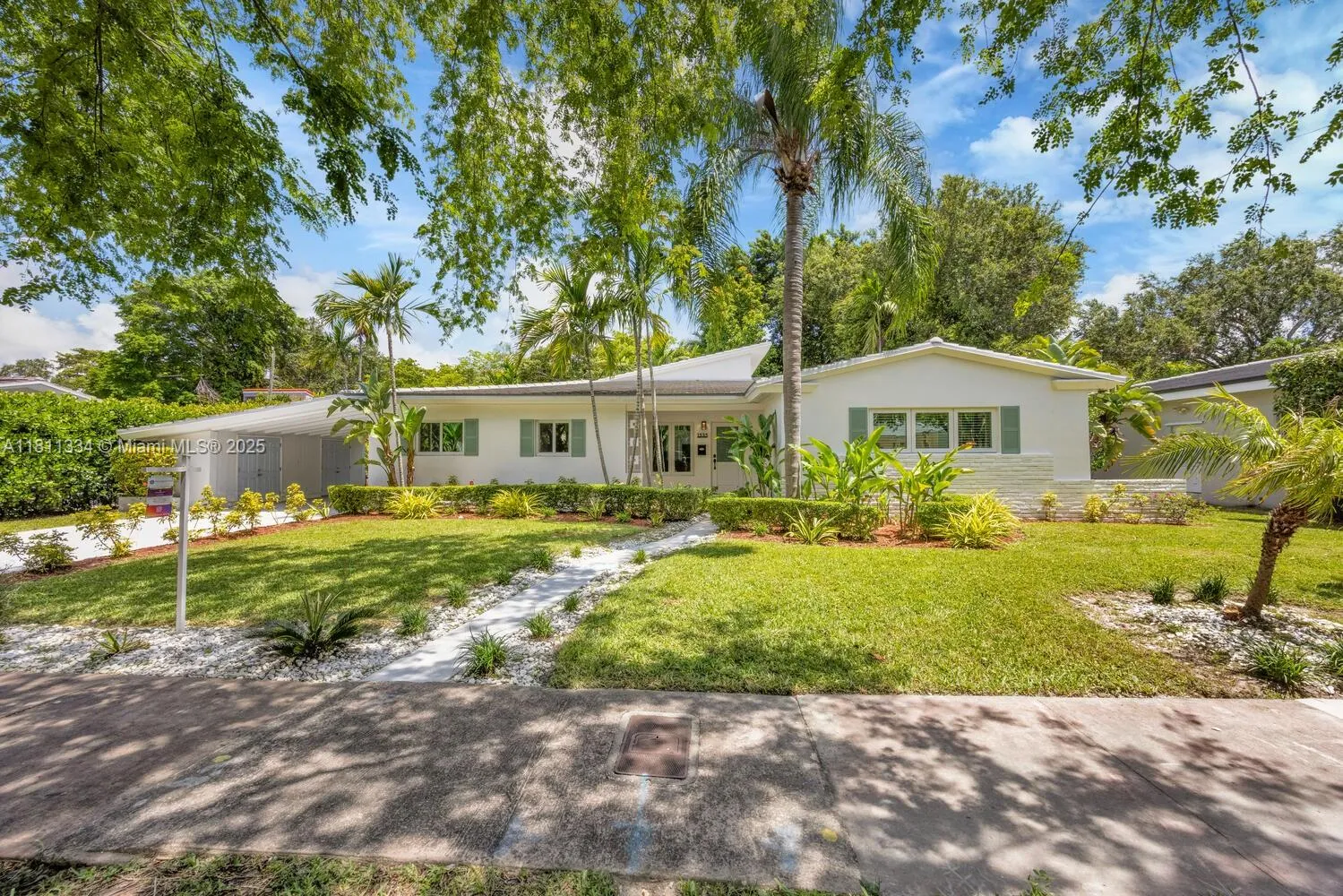Coral Gables, Florida 33134, United States, 4 Bedrooms Bedrooms, ,3 BathroomsBathrooms,Residential,Active,149030