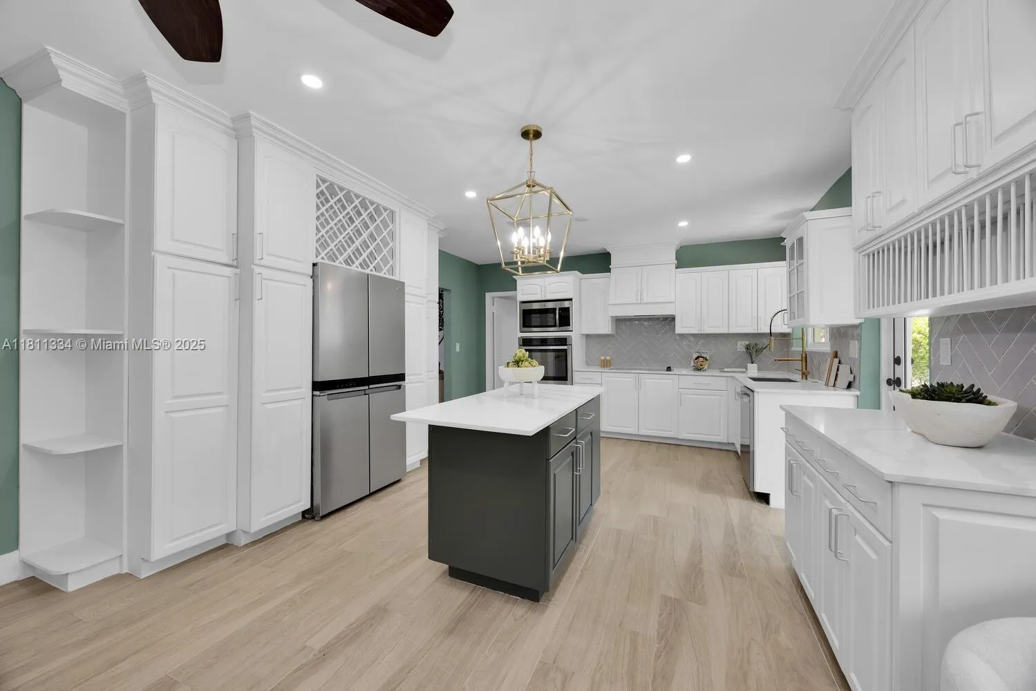 Coral Gables, Florida 33134, United States, 4 Bedrooms Bedrooms, ,3 BathroomsBathrooms,Residential,Active,149030