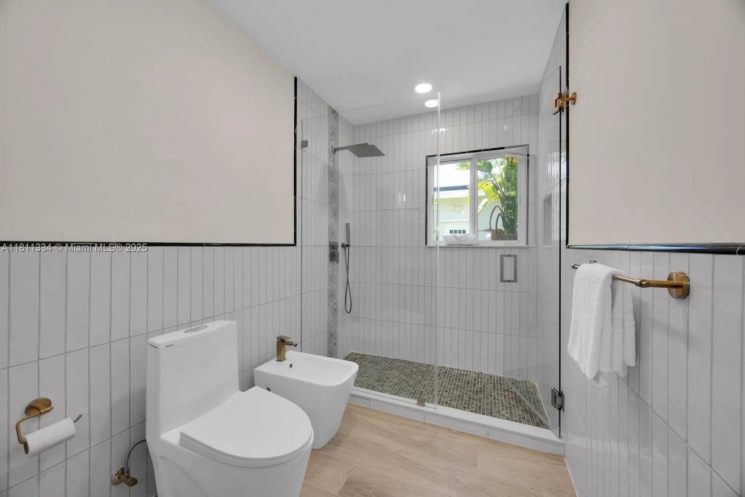 Coral Gables, Florida 33134, United States, 4 Bedrooms Bedrooms, ,3 BathroomsBathrooms,Residential,Active,149030