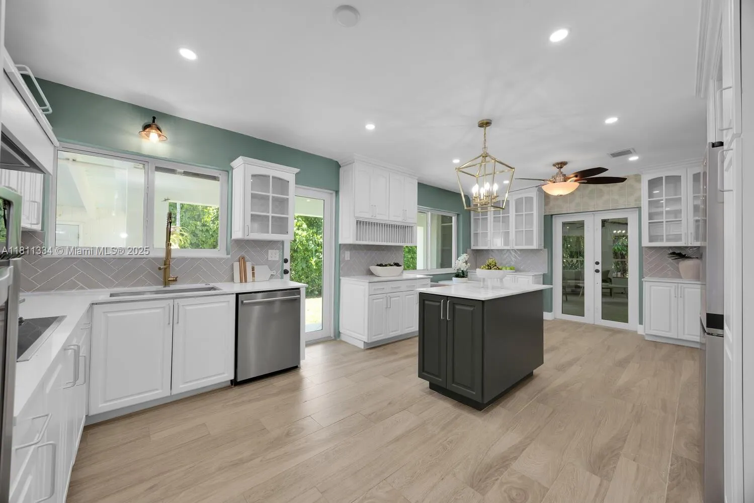 Coral Gables, Florida 33134, United States, 4 Bedrooms Bedrooms, ,3 BathroomsBathrooms,Residential,Active,149030