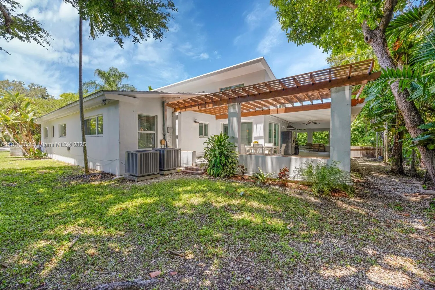 Coral Gables, Florida 33134, United States, 4 Bedrooms Bedrooms, ,3 BathroomsBathrooms,Residential,Active,149030