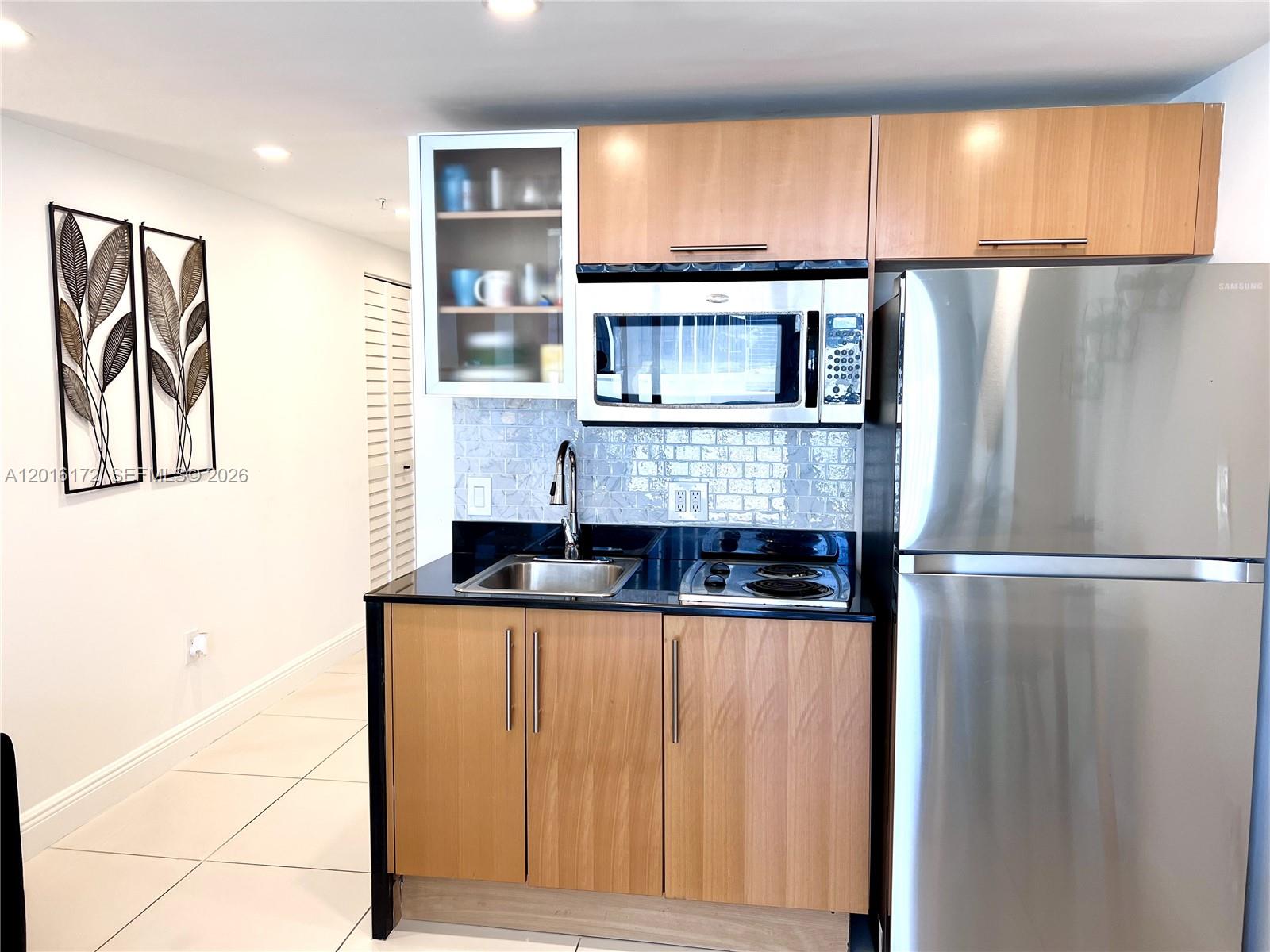 1750 N Bayshore Dr 1218