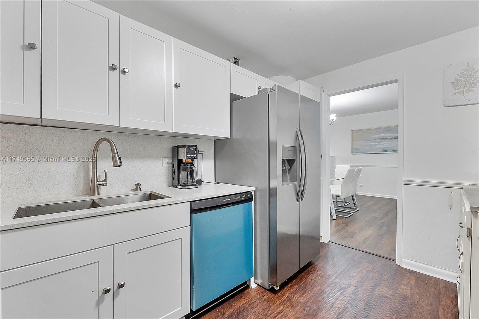 5005 Collins Ave 222