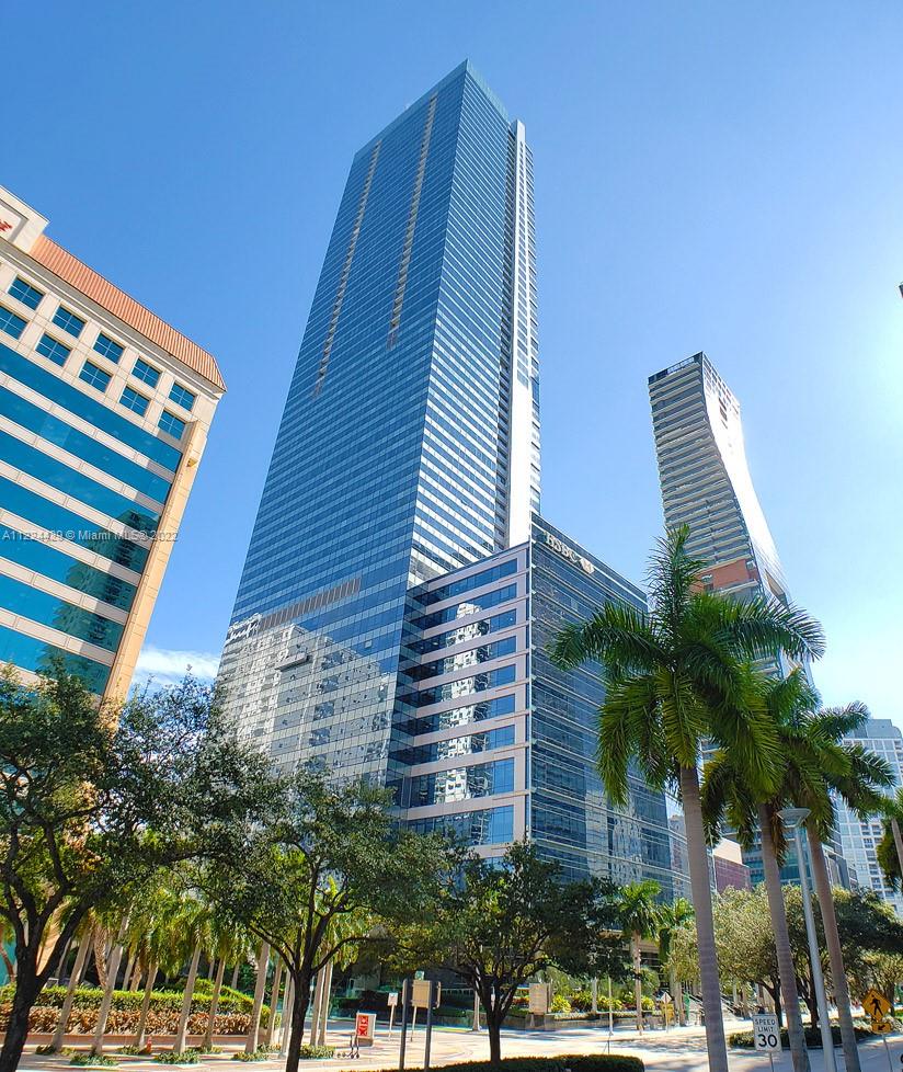 FOUR SEASONS RESIDENCES - Residential