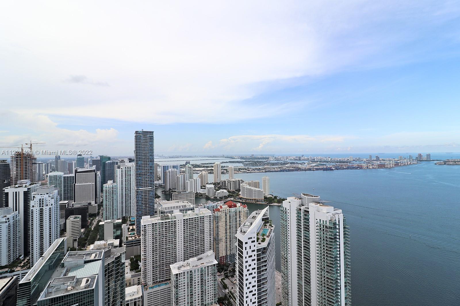 FOUR SEASONS RESIDENCES - Residential