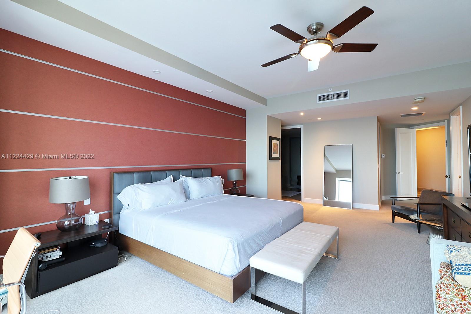 FOUR SEASONS RESIDENCES - Residential