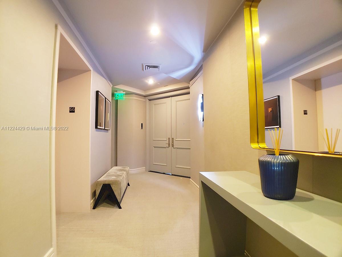 FOUR SEASONS RESIDENCES - Residential