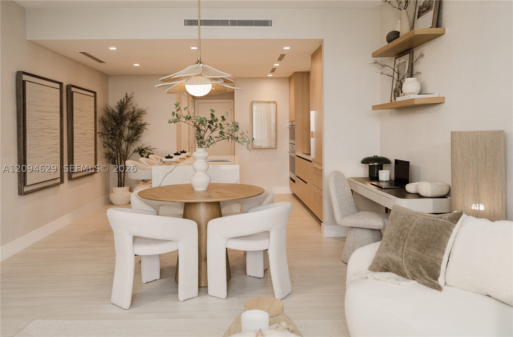 2411 Laguna Cr 907