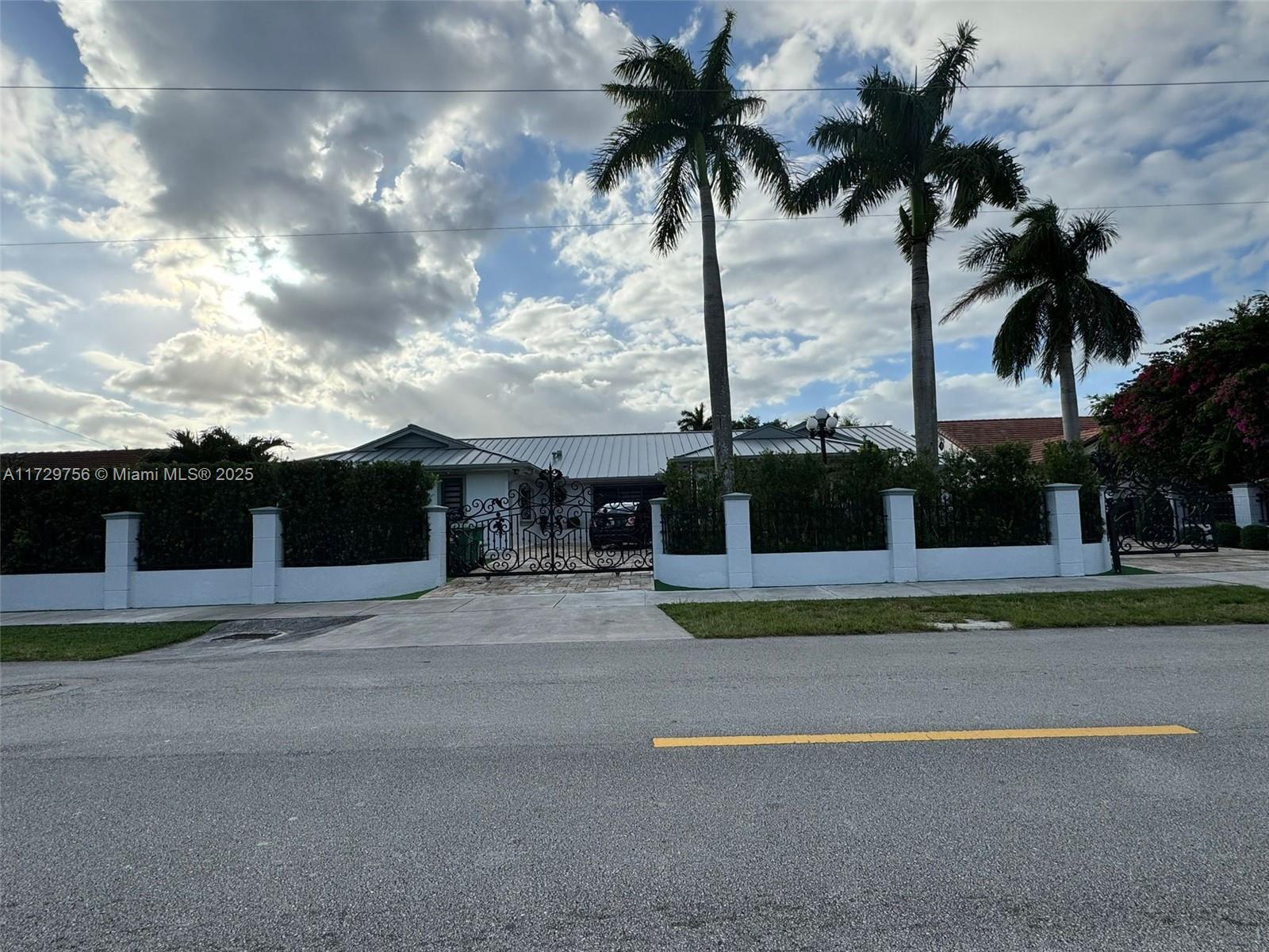 Property for Sale at 3690 Sw 139th Ave, Miami, Broward County, Florida - Bedrooms: 4 
Bathrooms: 4  - $3,000,000