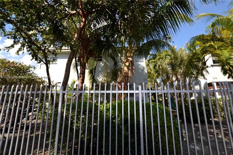 This spacious top floor corner unit facing the waterway features a wonderful floor plan with plenty of natural light. Currently set up as a 2BD/2BA plus den, residence features open kitchen with SS appliances, dade county pine wood flooring thru out, Hurricane shutters, huge walk in closets, individual washer/dryer, and nice tropical views.Walk downstairs and enjoy the well maintained grounds with waterfront pool and patio area. Building features gated entrance, BBQ area, lush landscaping and bike storage