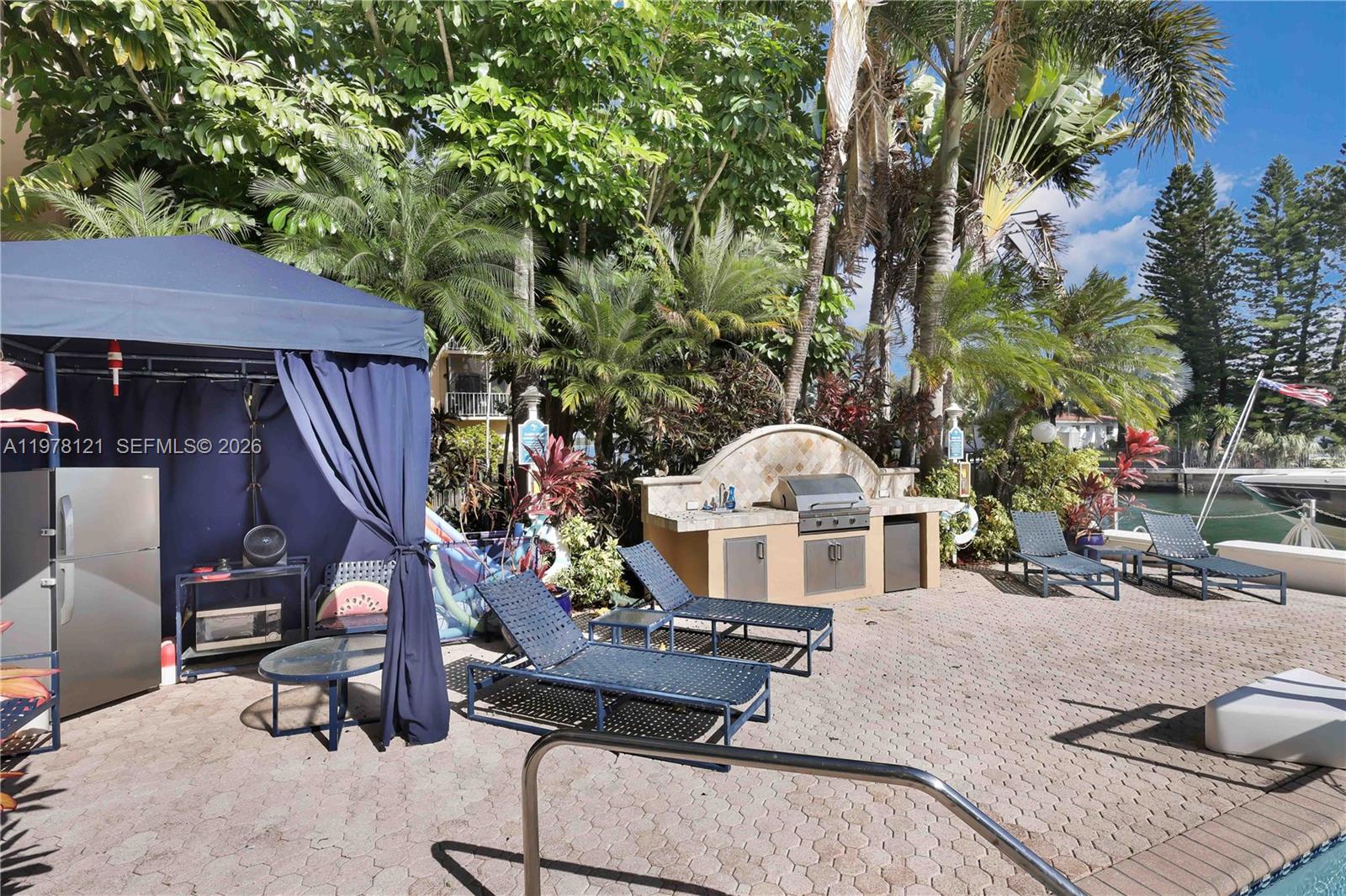 MARINA PARK CONDO PH I - Residential