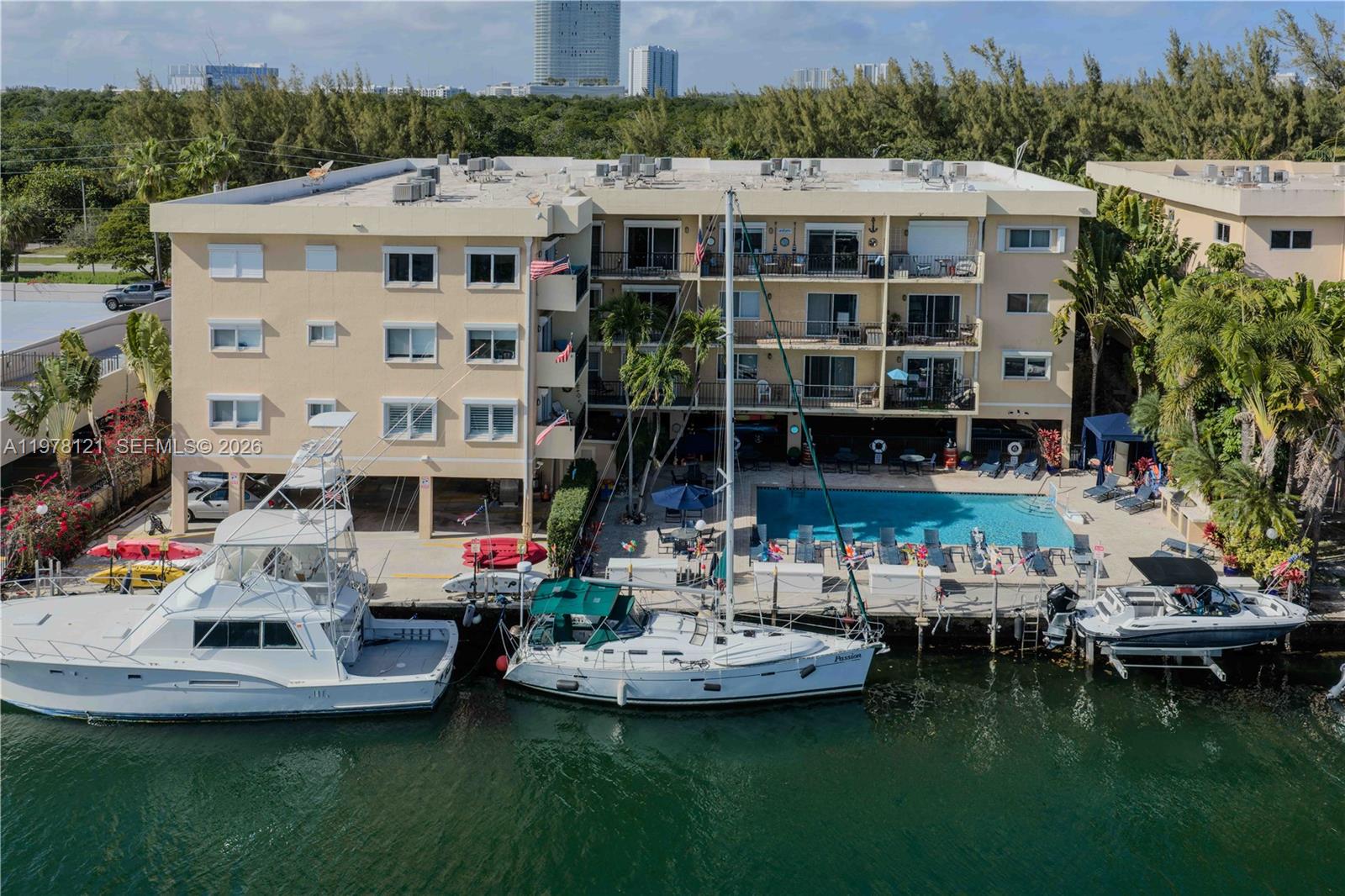 MARINA PARK CONDO PH I - Residential