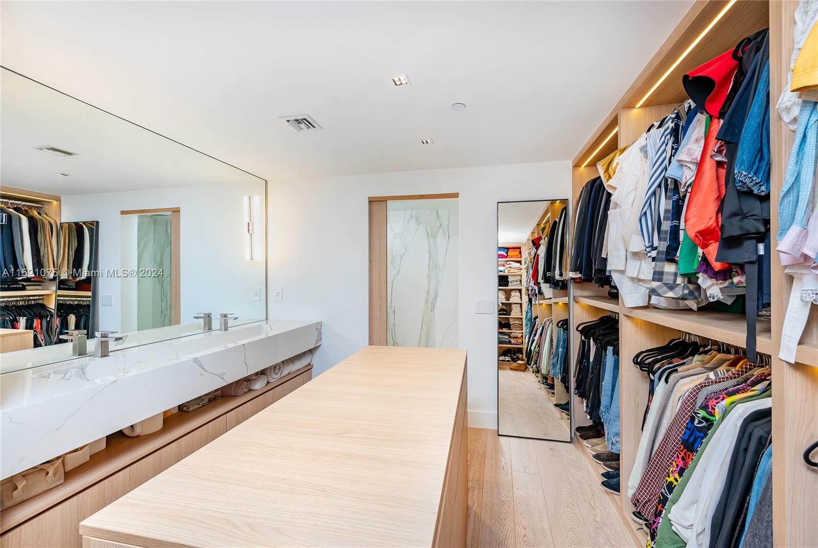 JADE OCEAN CONDO - Residential