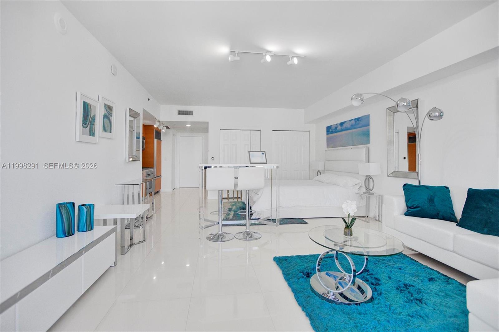 ICONBRICKELL CONDO NO 1 - Residential Lease