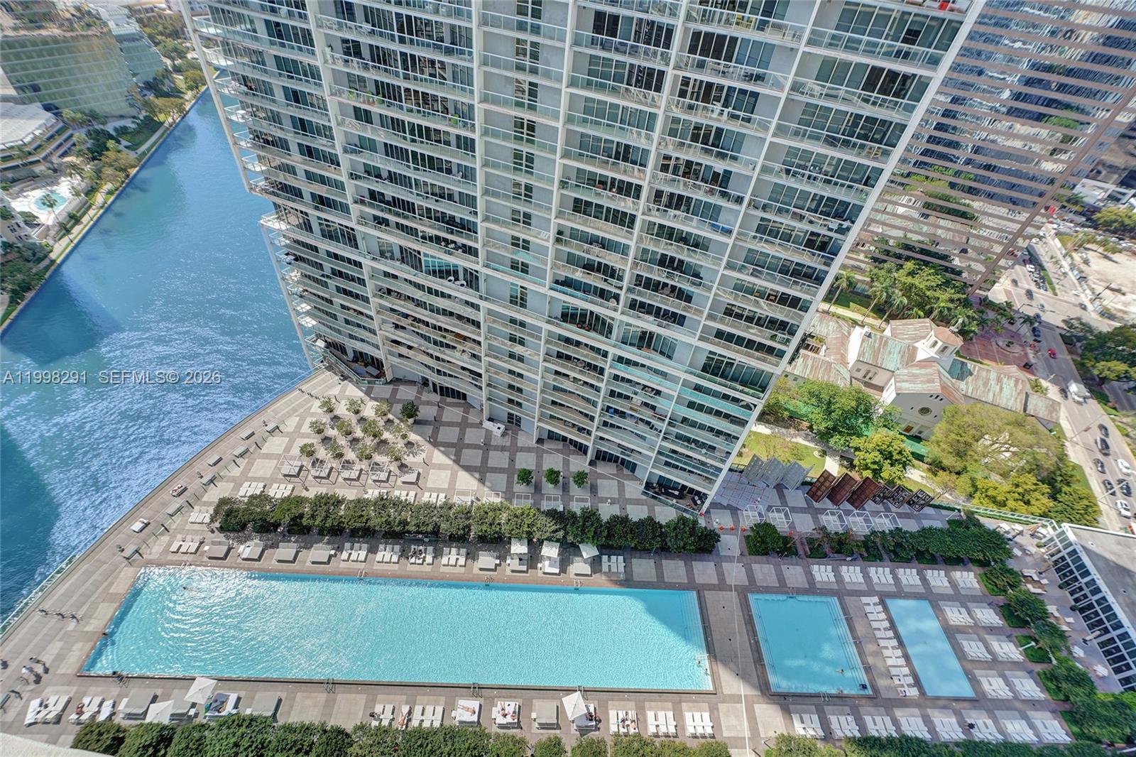ICONBRICKELL CONDO NO 1 - Residential Lease