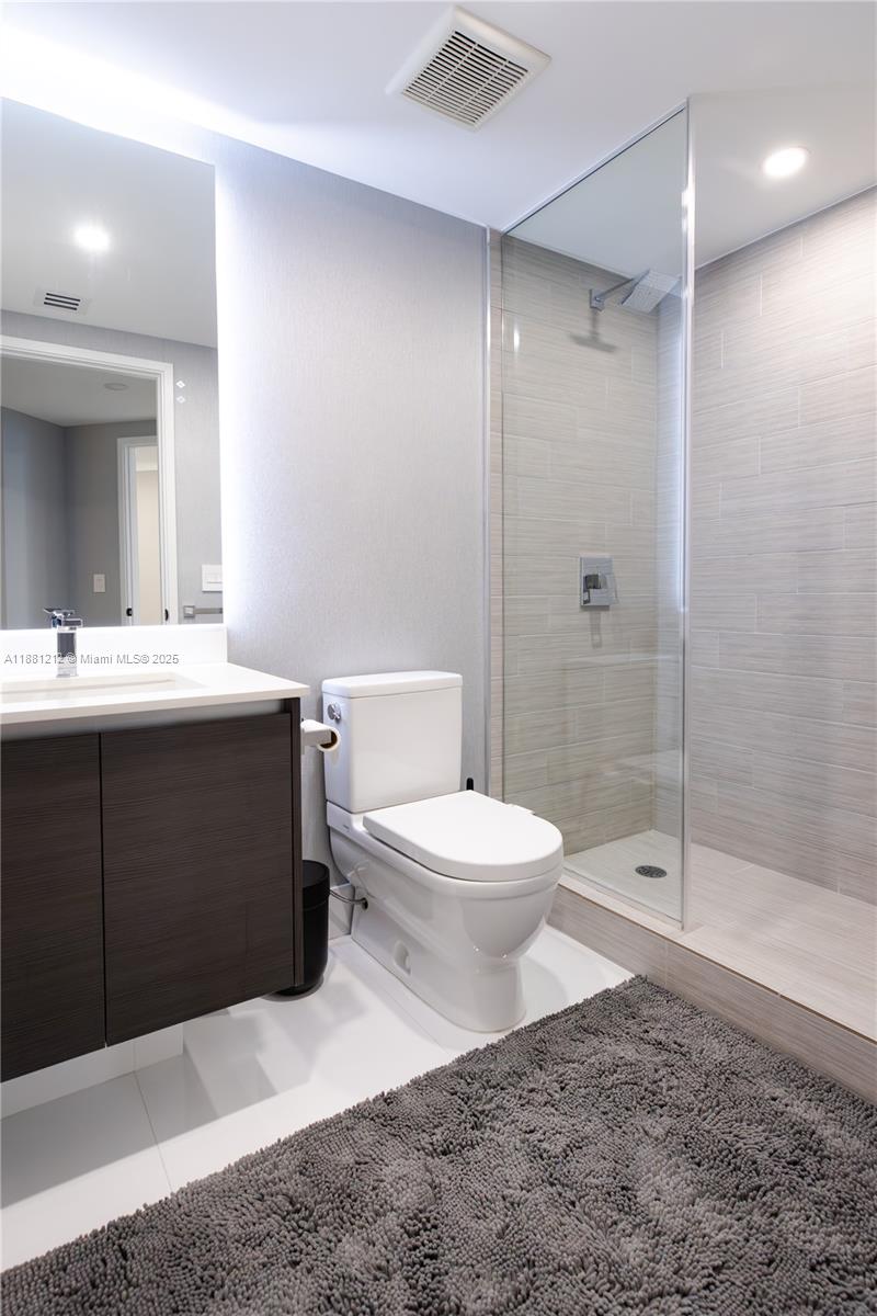 PARQUE TOWERS CONDO - Residential