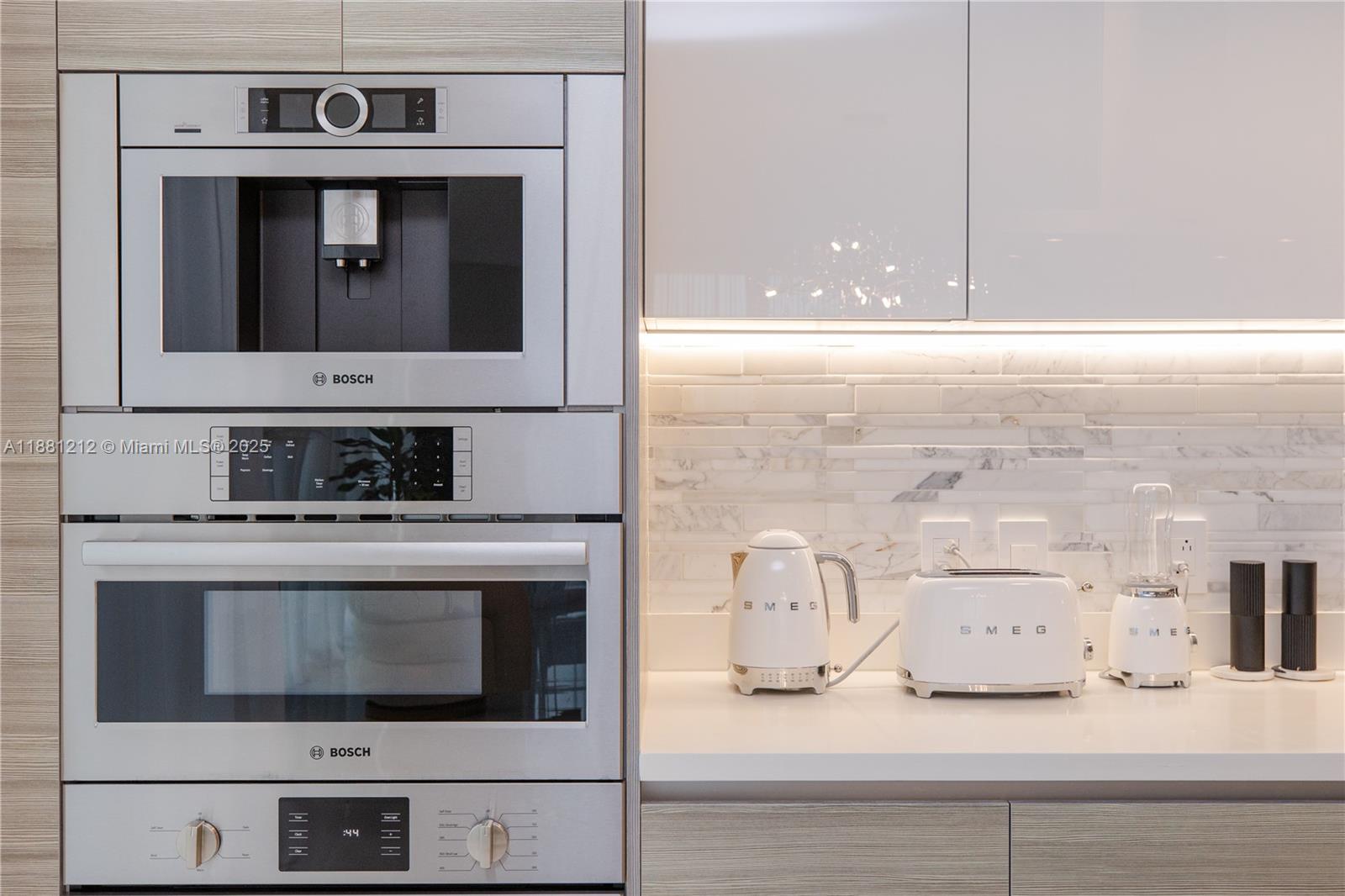 PARQUE TOWERS CONDO - Residential