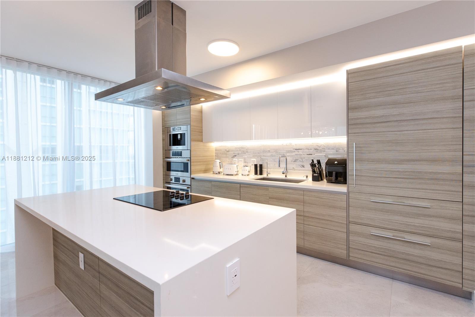 PARQUE TOWERS CONDO - Residential