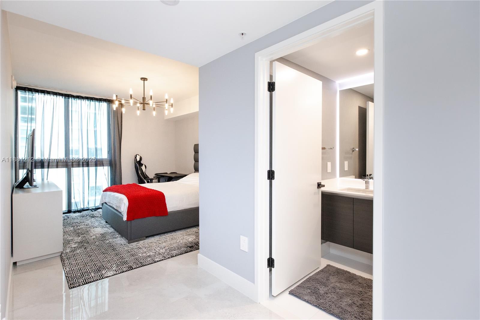 PARQUE TOWERS CONDO - Residential