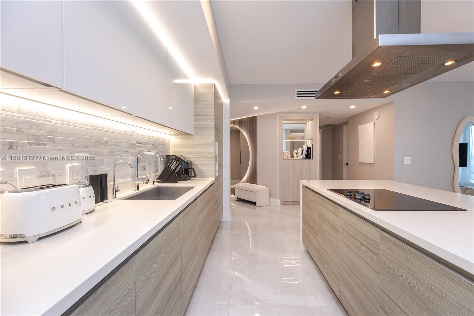 PARQUE TOWERS CONDO - Residential