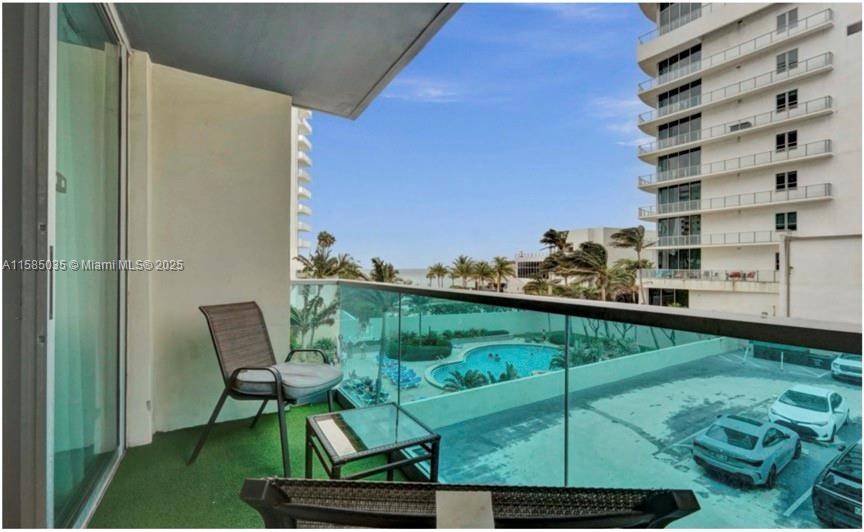 SIAN OCEAN RESIDENCES CON - Residential Lease