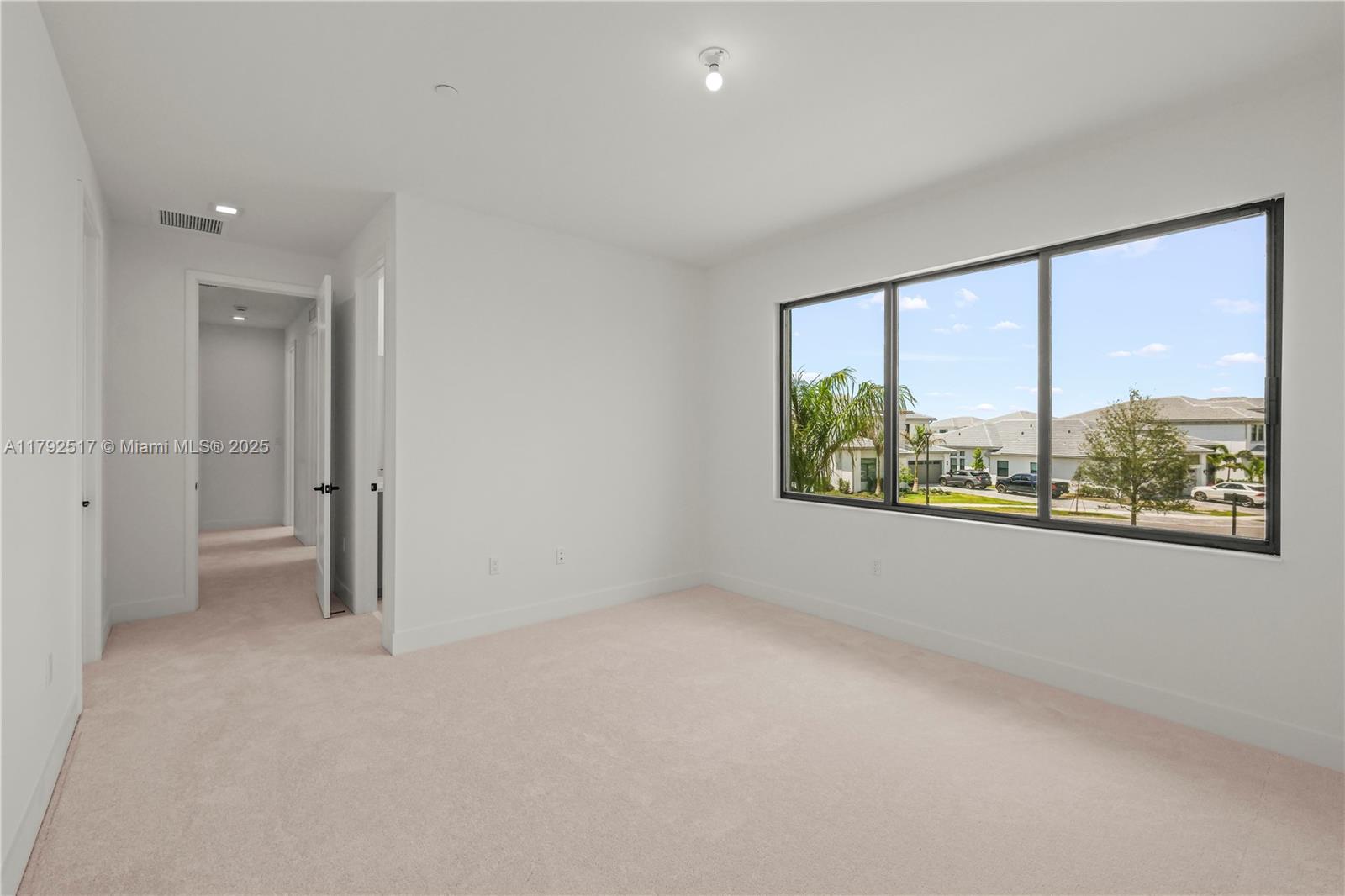 AVENIR POD - Residential Lease