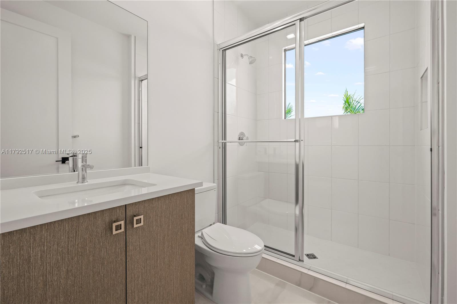 AVENIR POD - Residential Lease