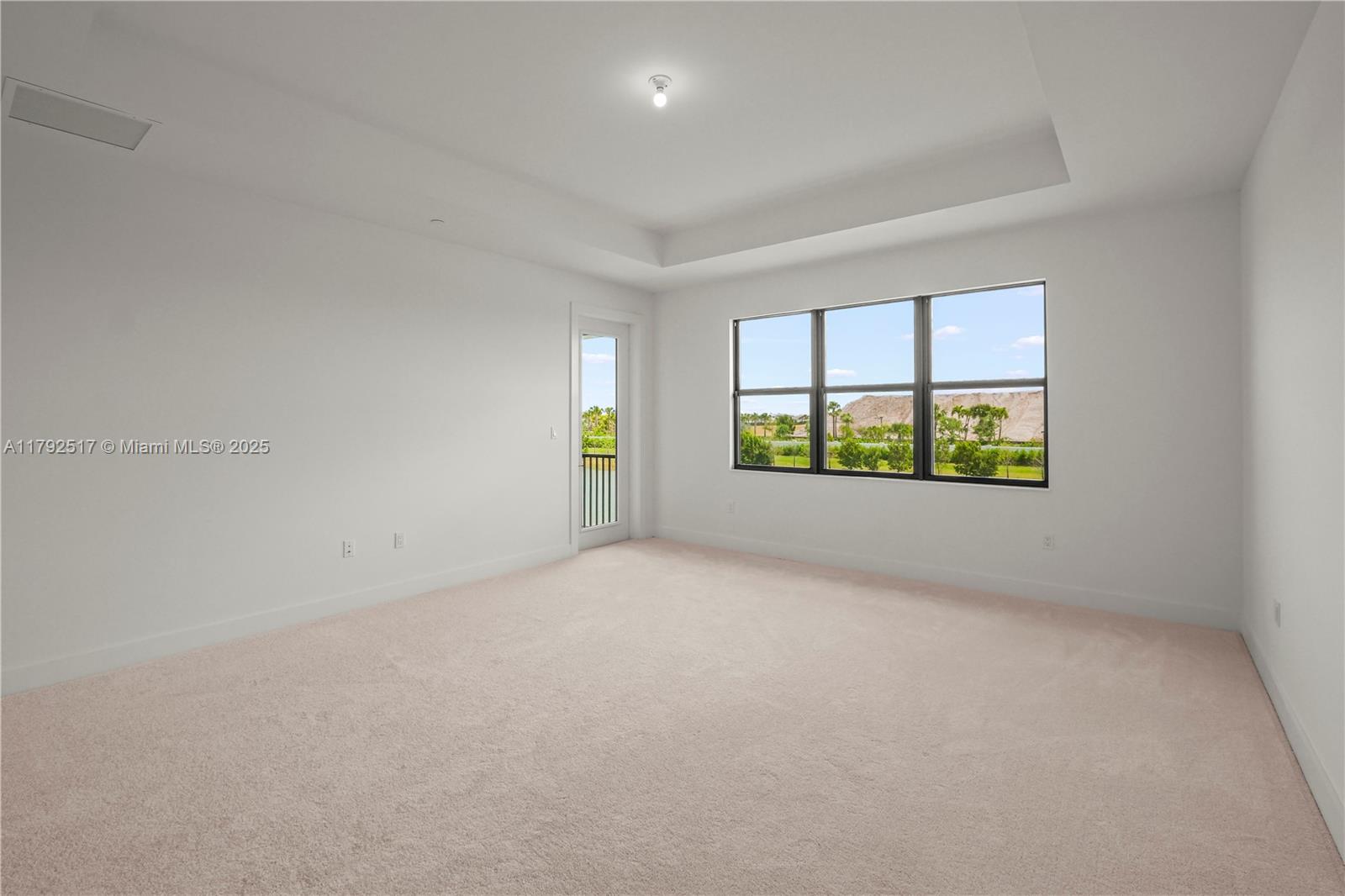 AVENIR POD - Residential Lease