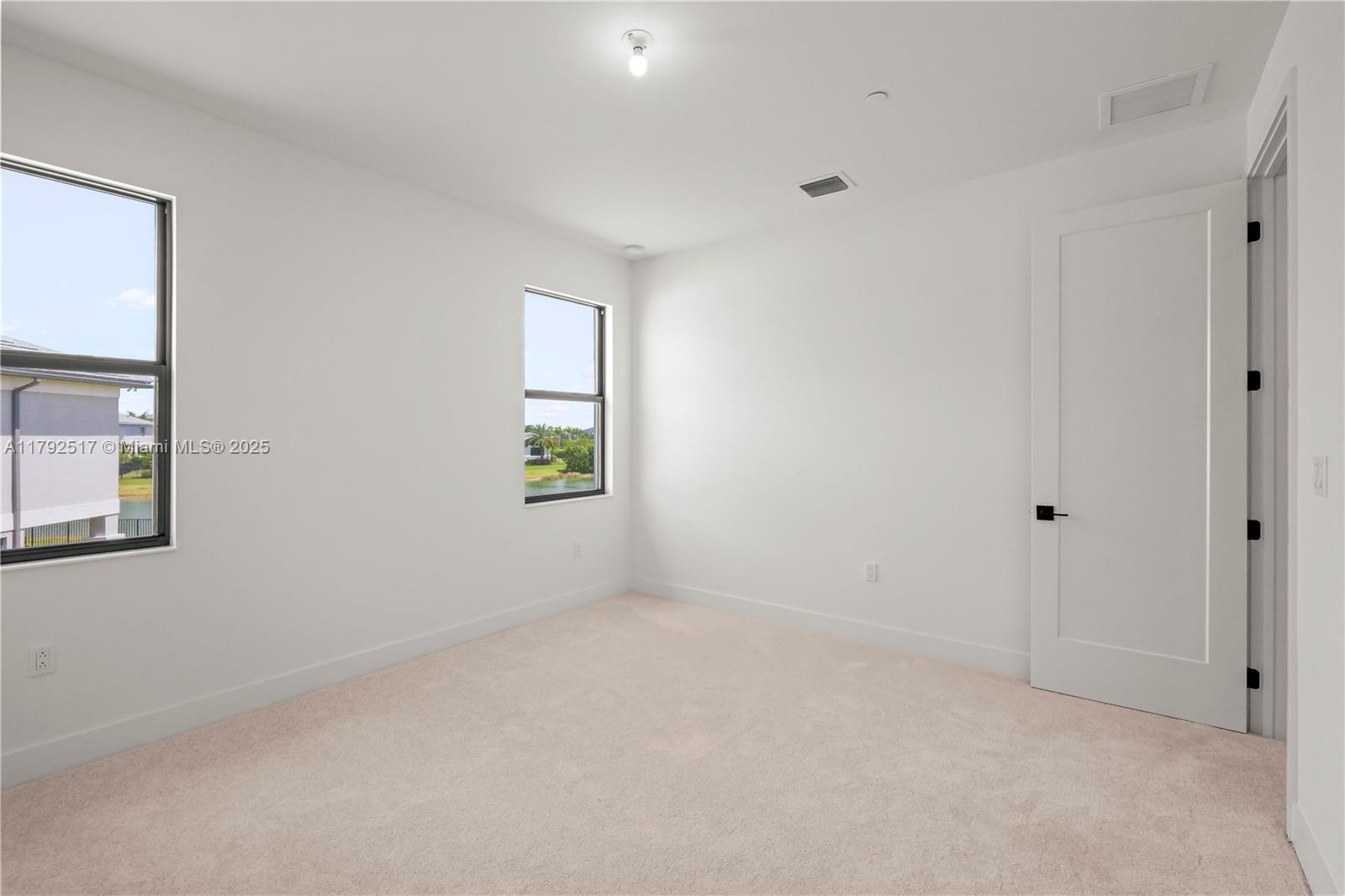 AVENIR POD - Residential Lease