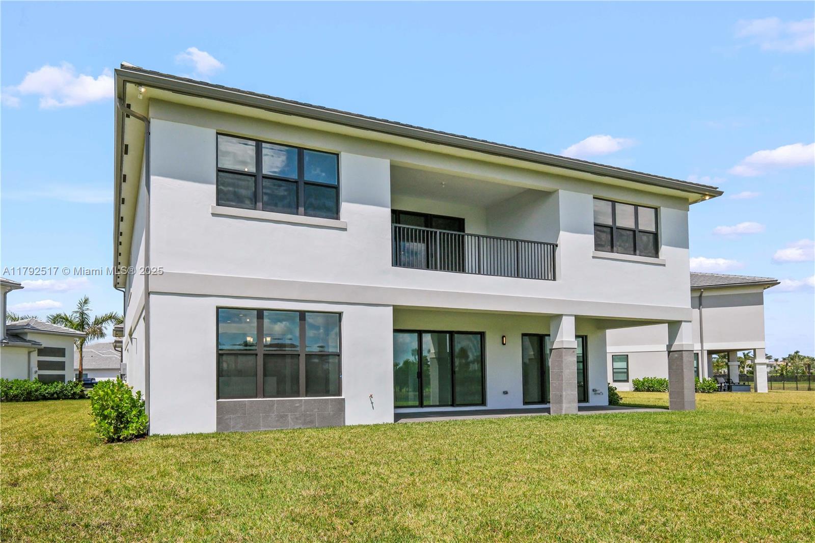 AVENIR POD - Residential Lease