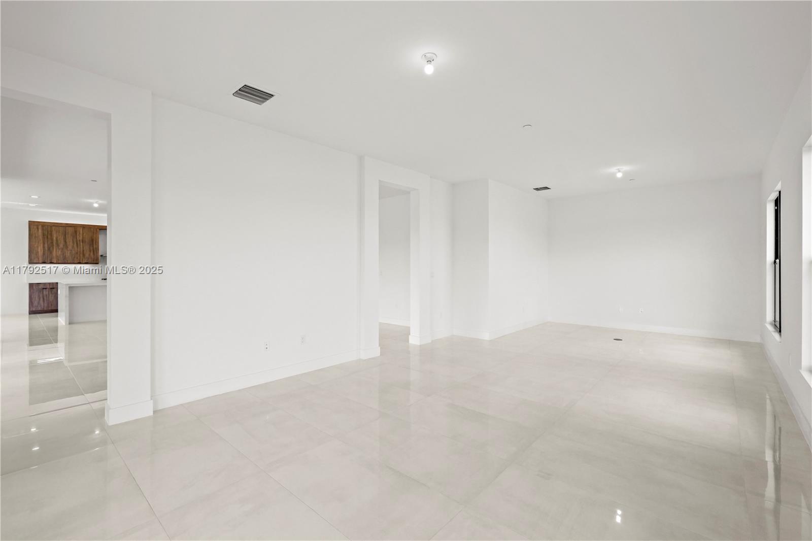 AVENIR POD - Residential Lease