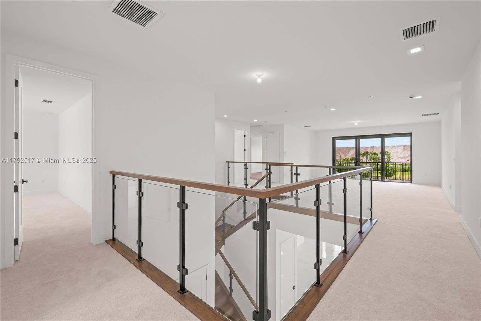 AVENIR POD - Residential Lease