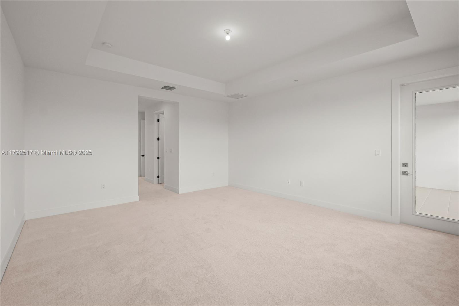 AVENIR POD - Residential Lease