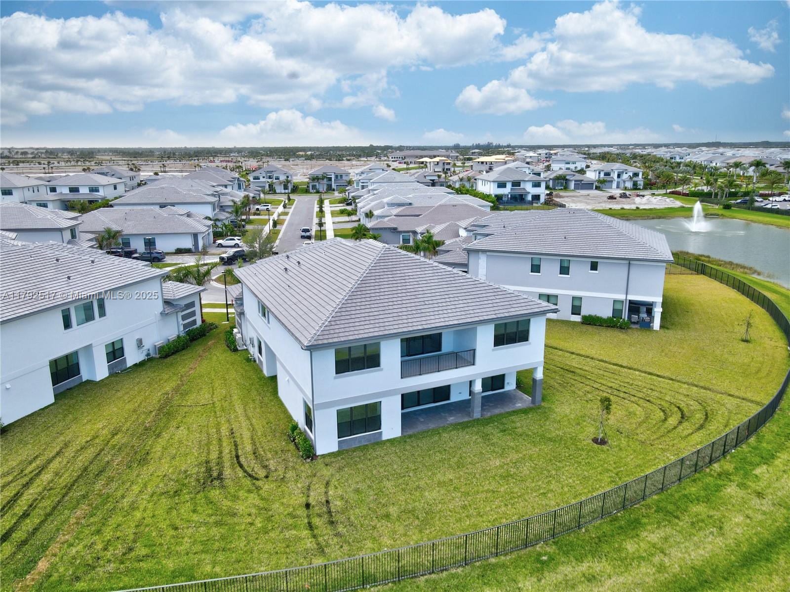 AVENIR POD - Residential Lease