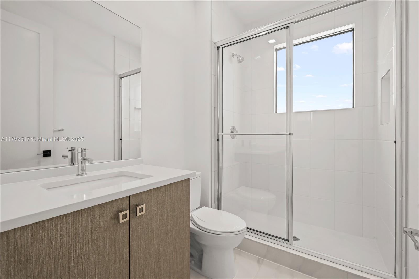 AVENIR POD - Residential Lease