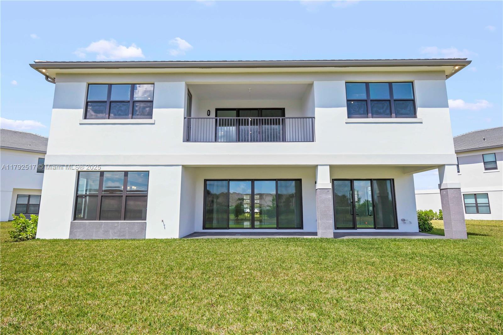 AVENIR POD - Residential Lease