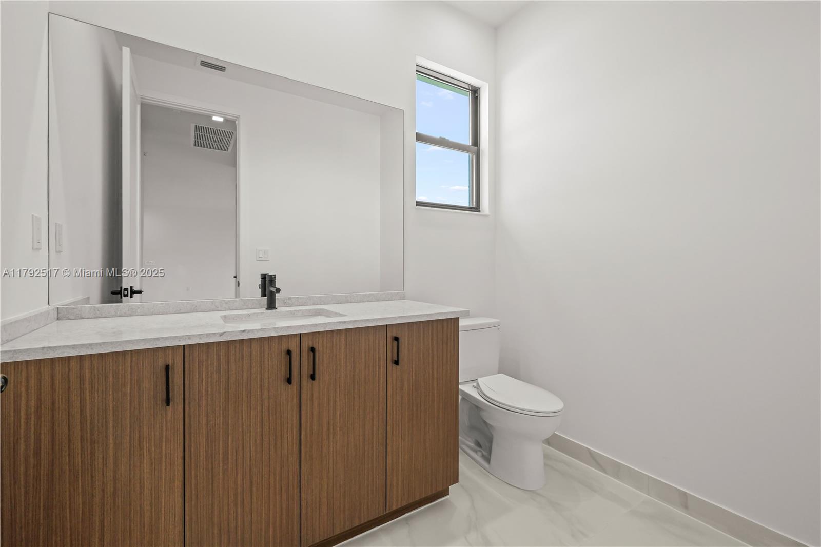 AVENIR POD - Residential Lease
