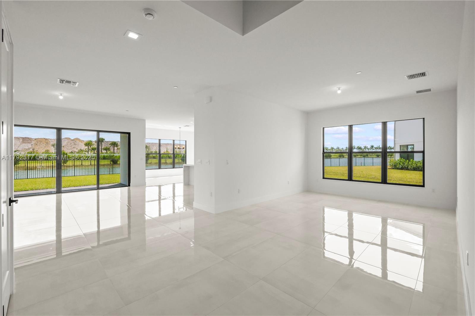 AVENIR POD - Residential Lease
