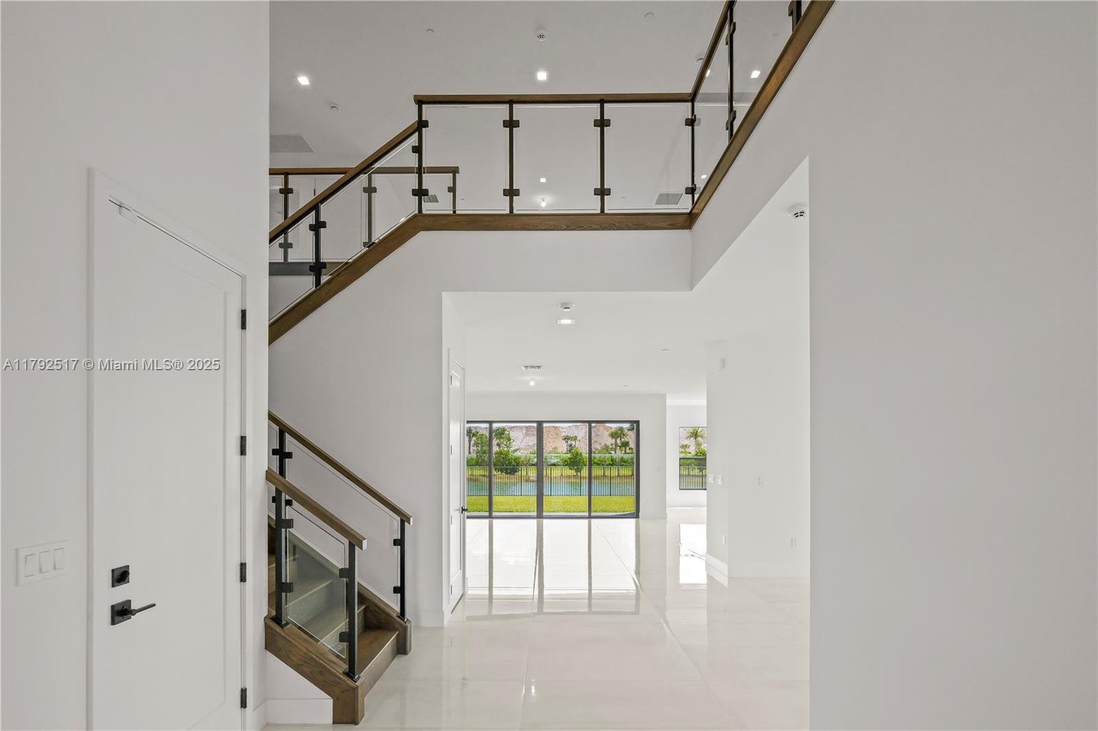AVENIR POD - Residential Lease