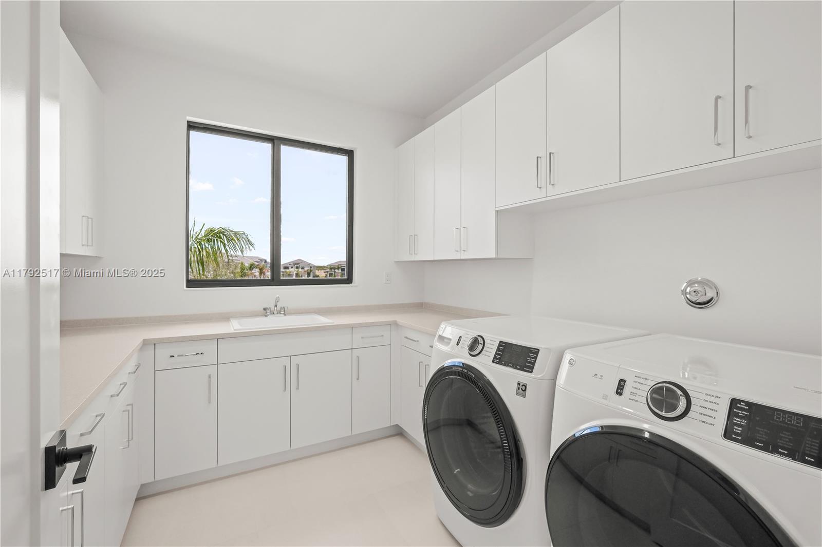 AVENIR POD - Residential Lease