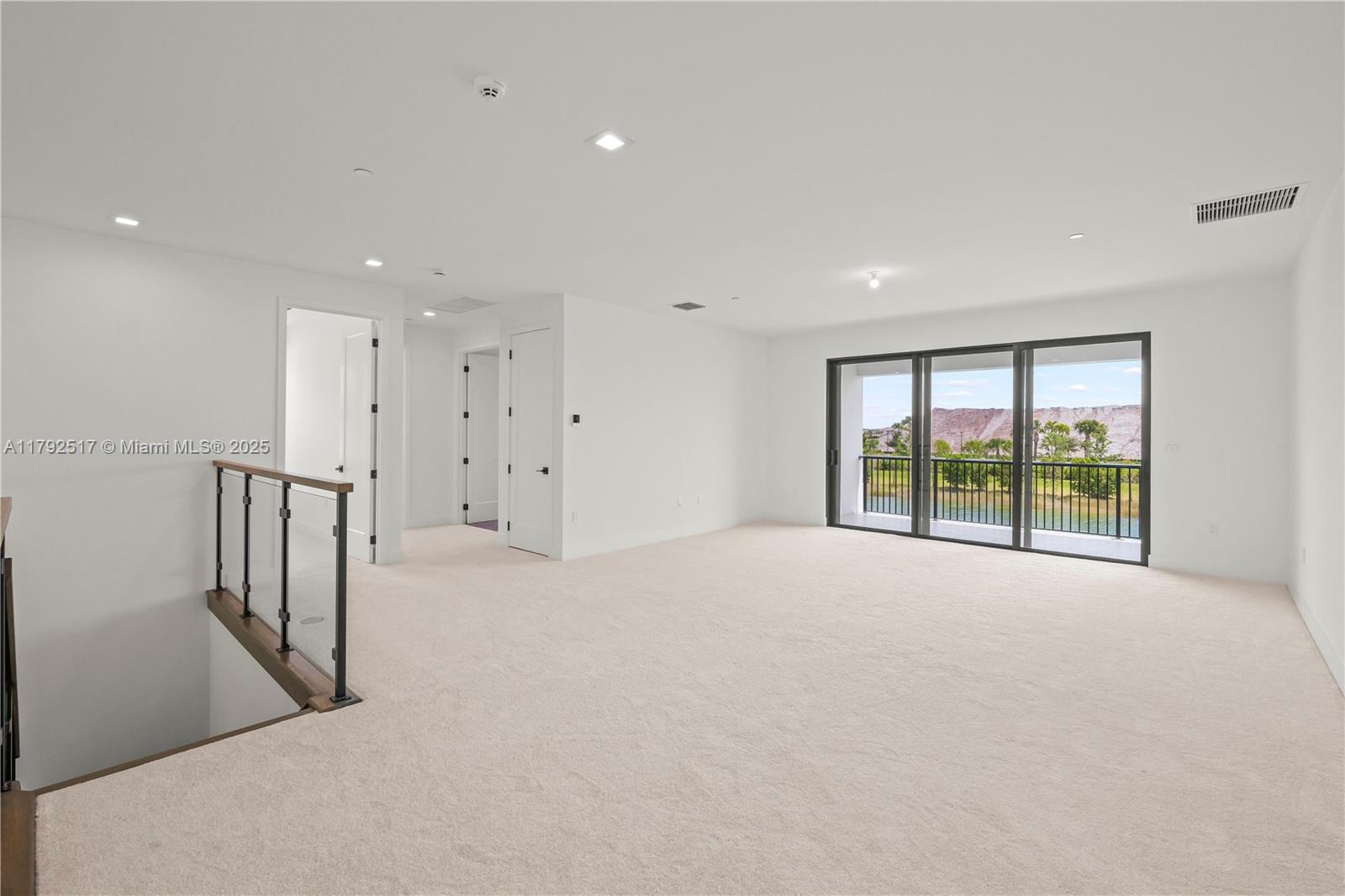 AVENIR POD - Residential Lease