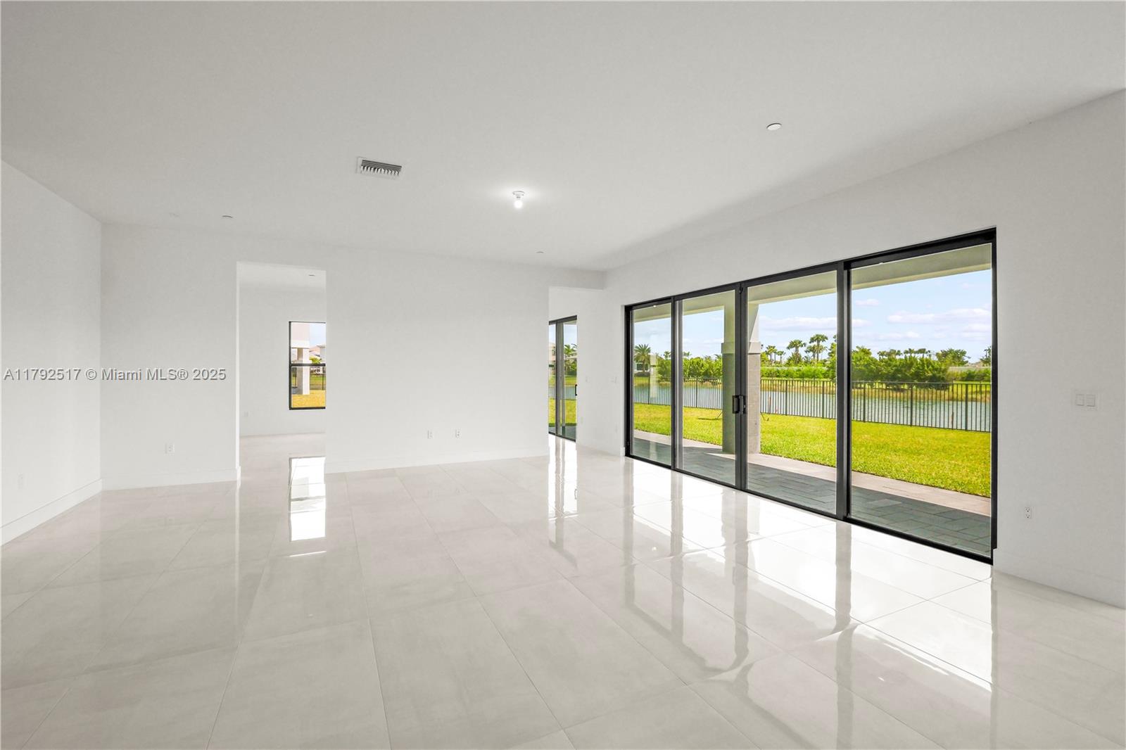AVENIR POD - Residential Lease