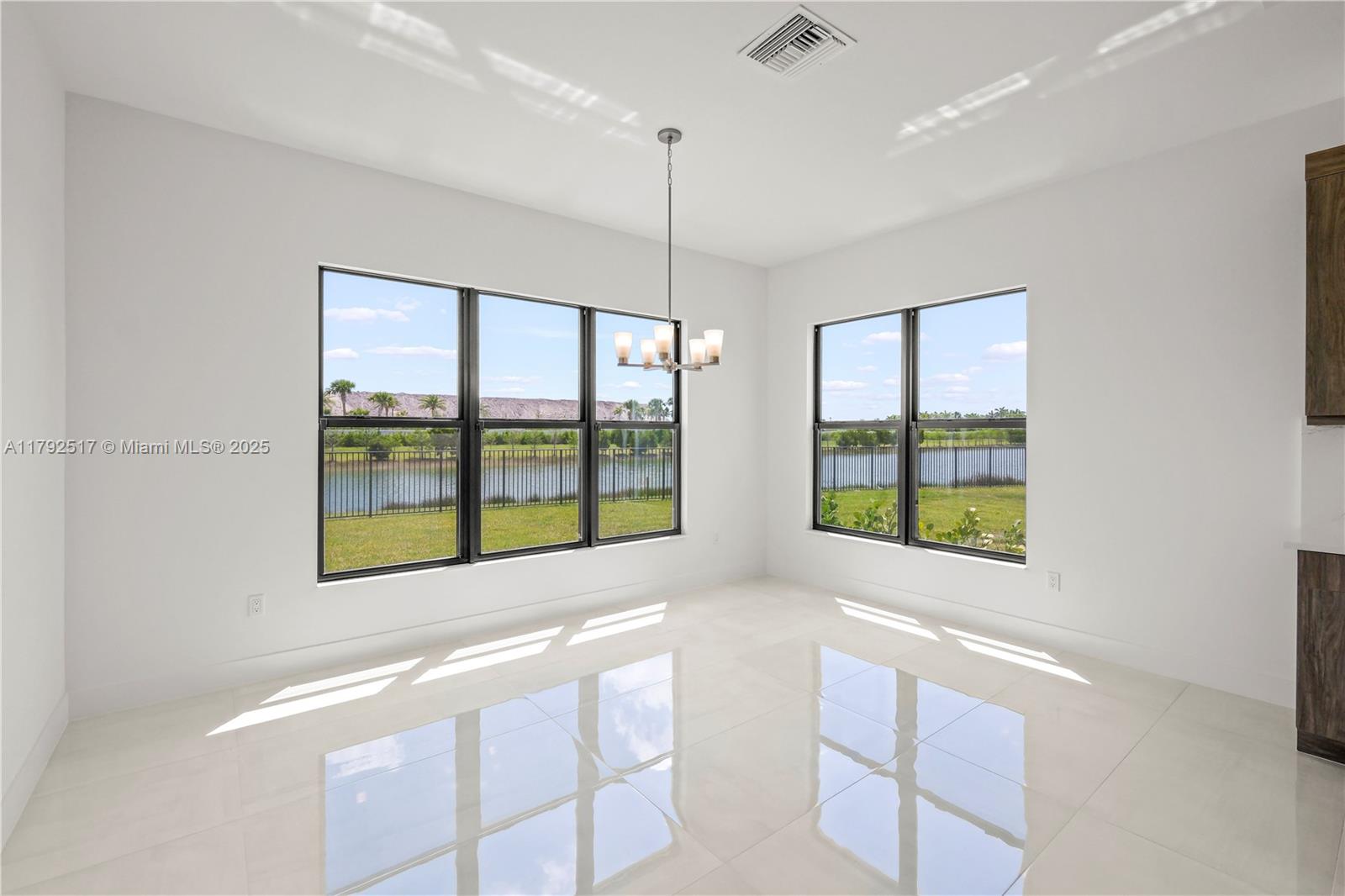 AVENIR POD - Residential Lease