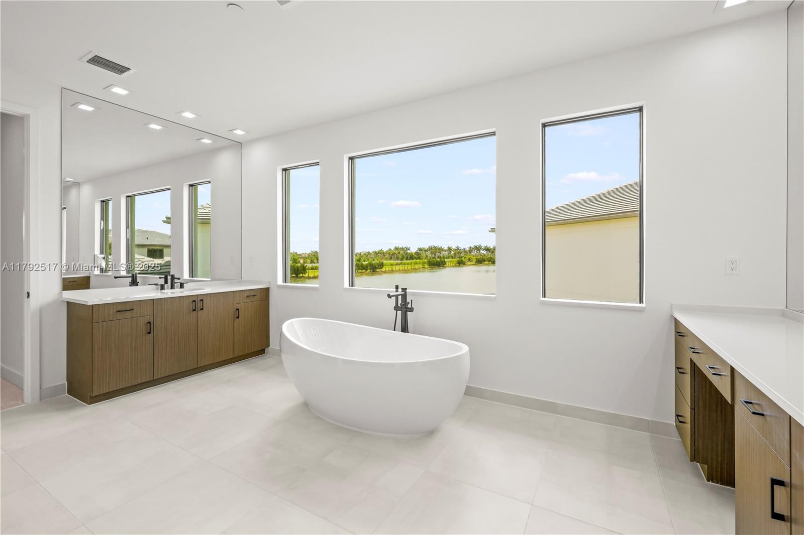 AVENIR POD - Residential Lease