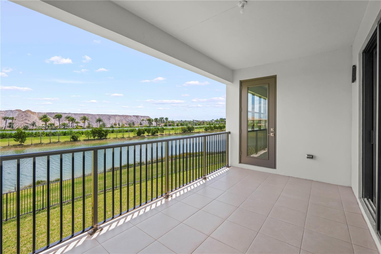 AVENIR POD - Residential Lease