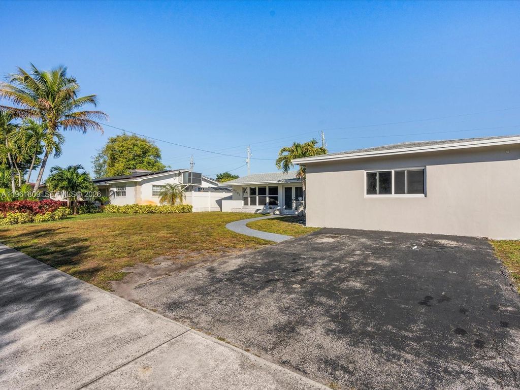 Photo of 4709 Washington St, Hollywood, FL 33021 (MLS # A11961809)